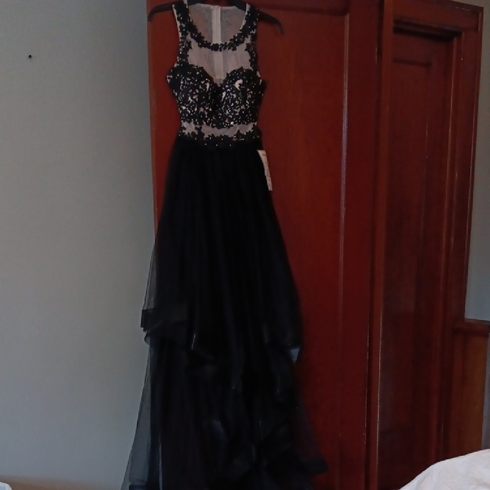 Nwt Unique Black PROM DRESS
